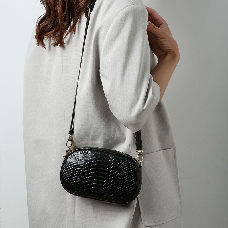 Túi Đeo Chéo Màu Đen Thiết Kế Đơn Giản Thời Trang Cho Nữ