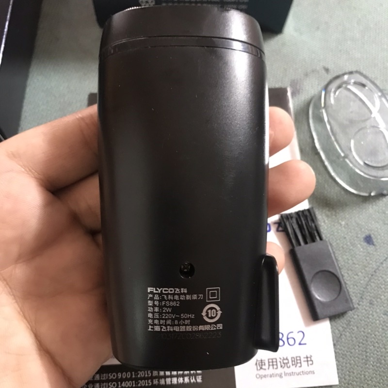 Máy cạo râu FLYCO FS862 chính hãng nhỏ gọn