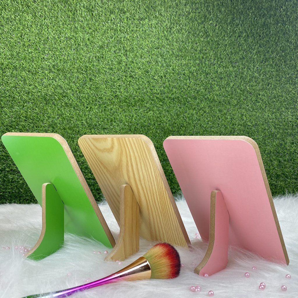 Gương để bàn trang điểm bằng gỗ phong cách công nương xứ Wales (tặng bút)