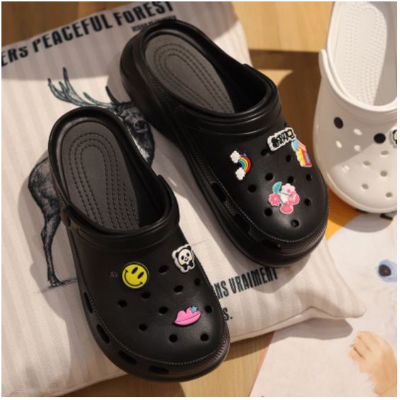 Dép cross Sunny  gắn sticker mẫu mới sang chảnh, dép bánh mì đế cao đi cực êm chân không nóng cho mùa hè