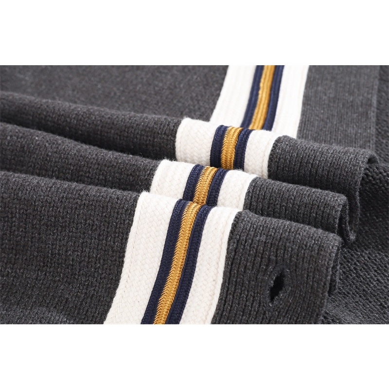 Gu Áo Khoác cardigan sweater Cổ Chữ v Thêu Hình Ong Nhỏ Thiết Kế Màu Tương Phản Cổ Điển Chất Lượng Cao