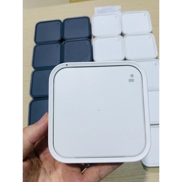 Đế Sạc Không Dây Samsung Chính Hãng. Mã P2400 Sạc Nhanh Không Dây S22 Ultra  S22+ S22 / Cùng Nhiều Thiết Bị Khác