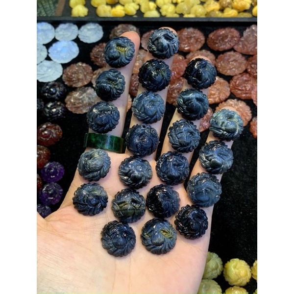 Mặt dây chuyền Hồ Ly chúa dáng tròn đá mắt hô xanh đen