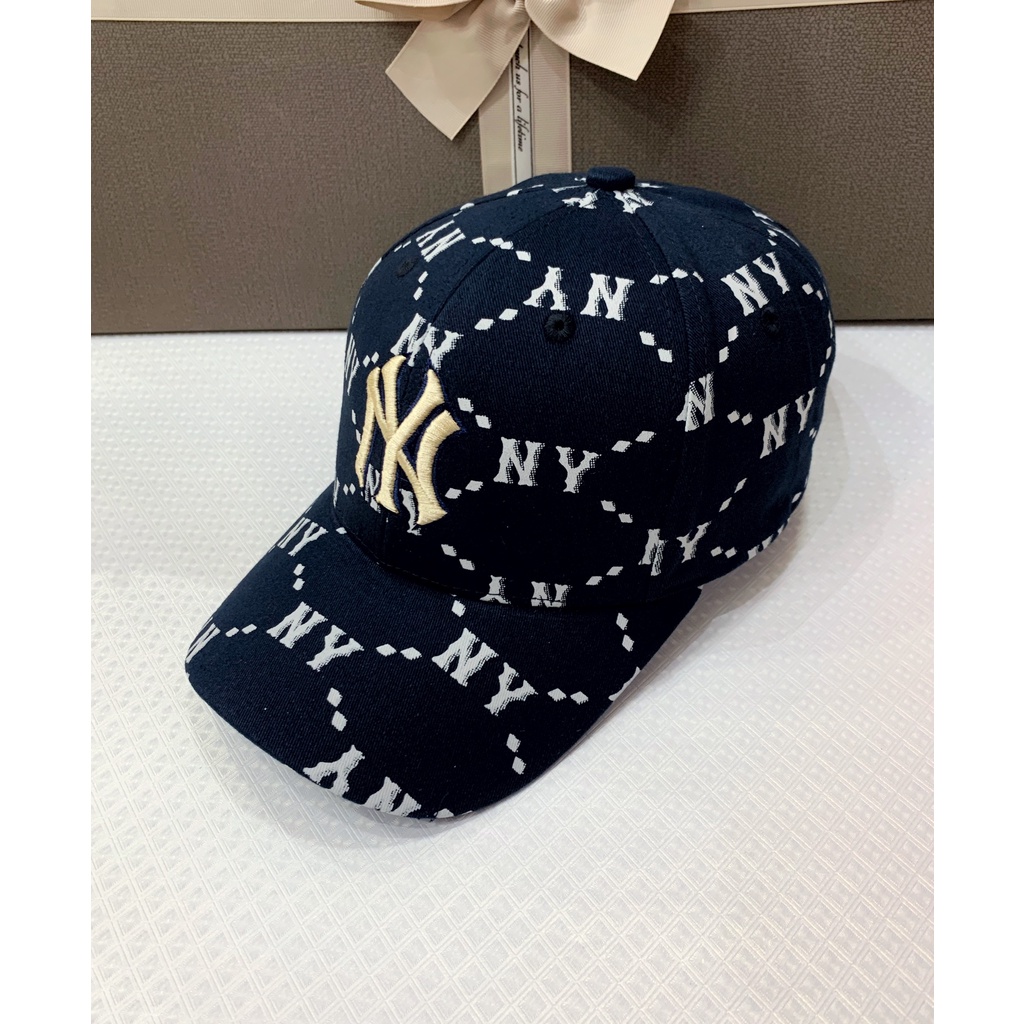 Mũ Nón Kết NY  Logo Thêu Nổi , Chất Vải Poly Cotton Thắm Hút Mồ HôI