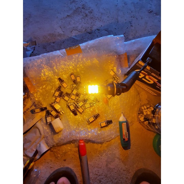 Bóng LED demi xi nhan báo số chân T10 T15