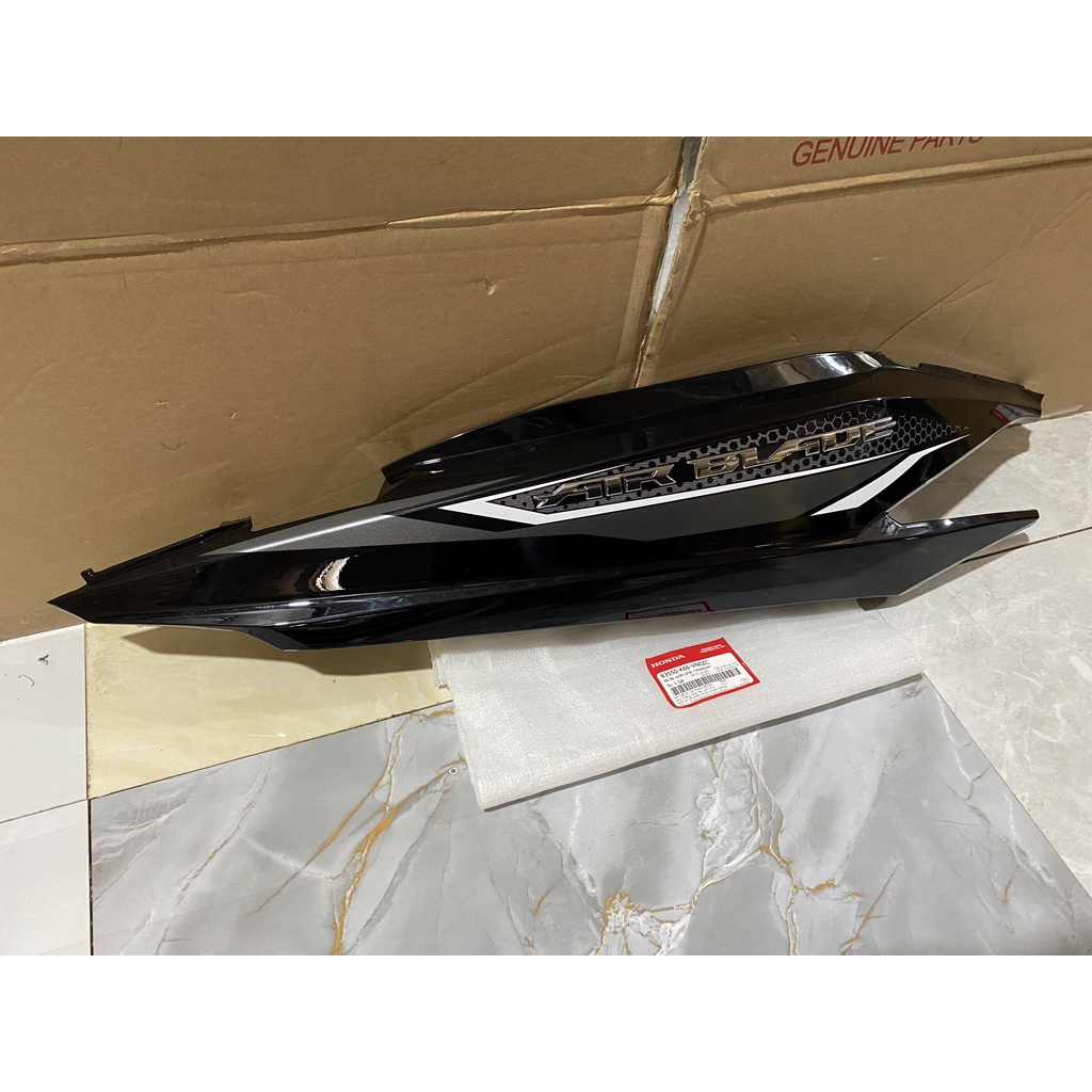 Bộ ốp sườn bên phải HONDA AIR BLADE 125 năm 2018 màu Xám. *NHA62M* 83550K66VN0ZC