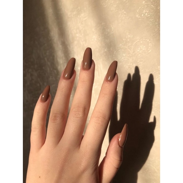 Nail box trơn màu nâu đậm
