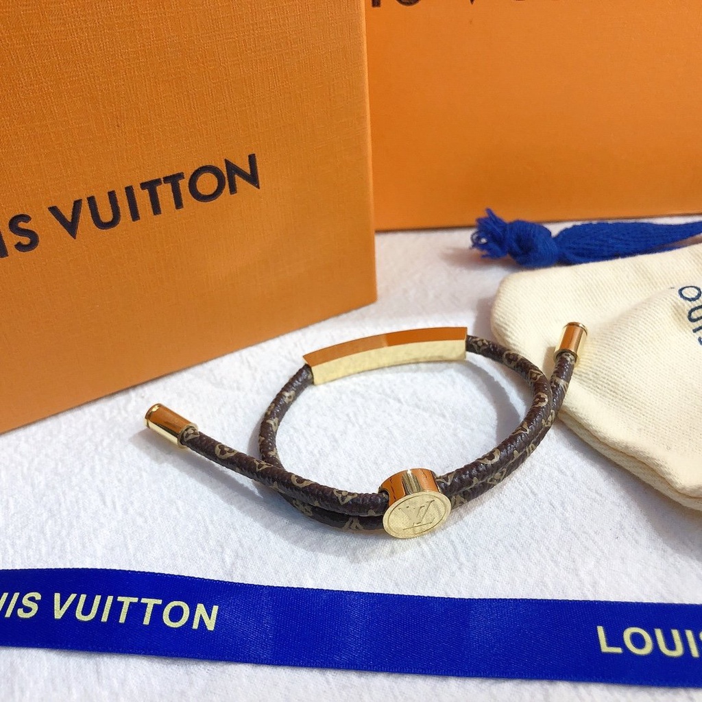 Vòng Tay Louis Vuitton Bằng Thép Titan Họa Tiết LV Monogram