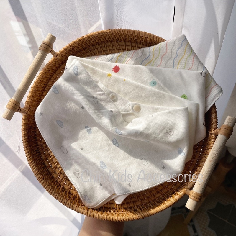 Yếm cotton mềm mại, mỏng vừa thích hợp 4 mùa cho bé