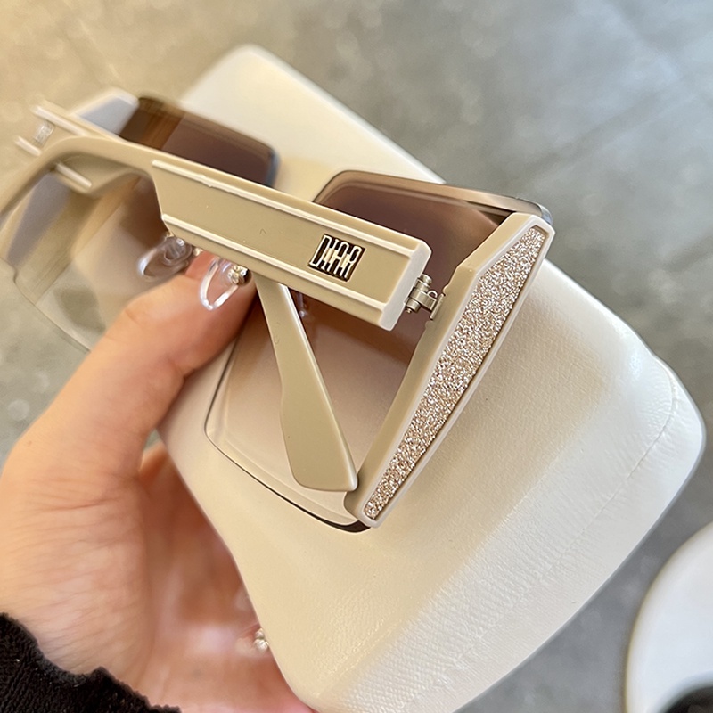 COD Kính Mát Gọng Vuông Lớn Chống Tia UV Thời Trang Cho Nữ