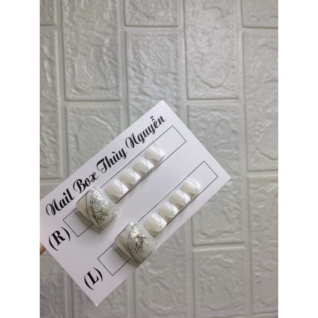 Naibpx móng úp thiết kế chân trắng xà cừ