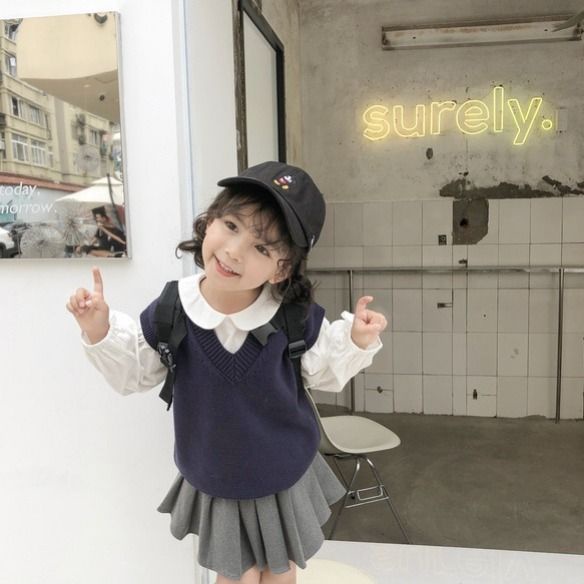 Áo Dệt Kim Sát Nách Cổ Chữ V Màu Trơn Thời Trang Hàn Quốc Cho Bé Trai Gái