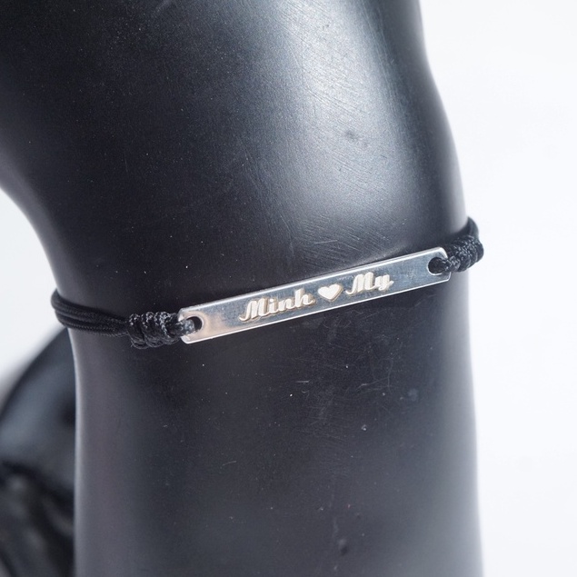 Vòng tay cặp đôi nam nữ Unisex sợi chỉ đỏ đen mix thẻ bạc 925, khắc tên lazer, đủ size theo yêu cầu QMJ - Q811