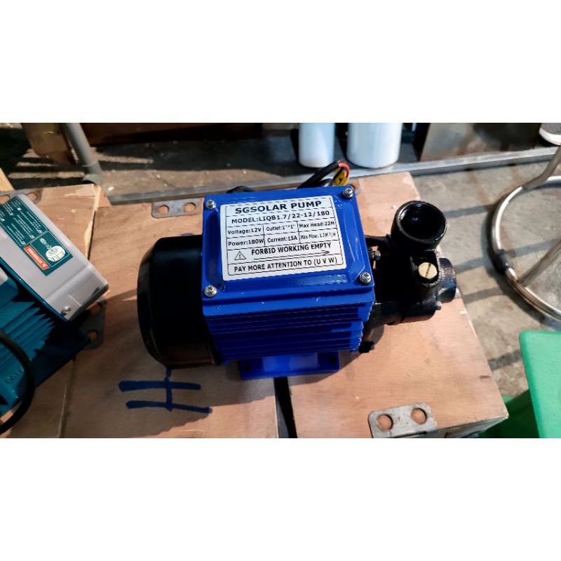 Máy Bơm Nước Năng Lượng Mặt Trời 12V 180W