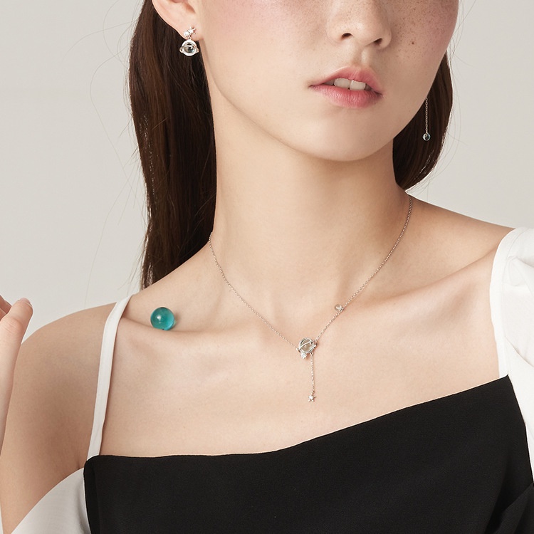 Vòng cổ Mặt Hình Hành Tinh Sang Trọng