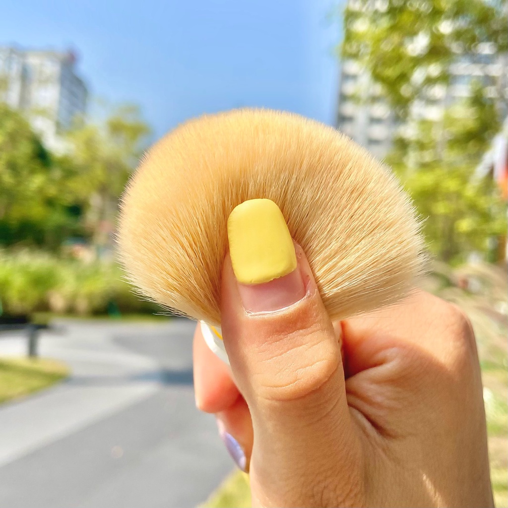 Bộ 4 cọ trang điểm FOCALLURE 4 trong 1 thiết kế thu gọn được tiện dụng