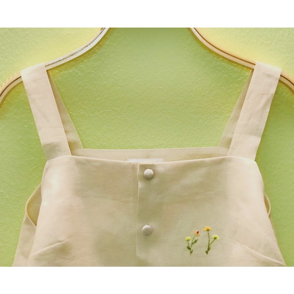 Áo hai dây mùa hè vải linen xinh xắn logo thêu