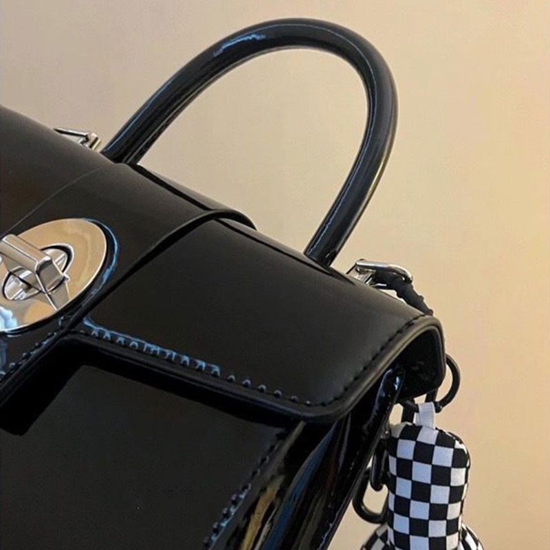 Mischa Túi Đeo Chéo Da PU Hình Vuông Màu Trơn Dễ Phối Đồ Thời Trang Cho Nữ