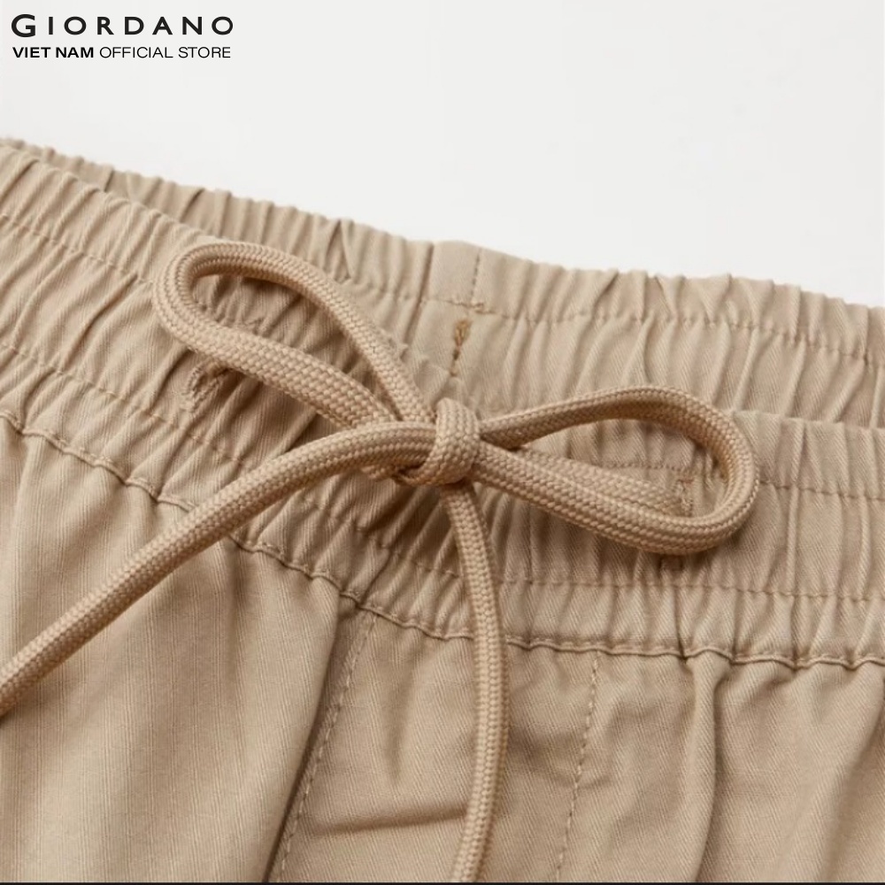 Quần Shorts Kaki Nam Túi Hộp Lưng Thun Giordano 01121201