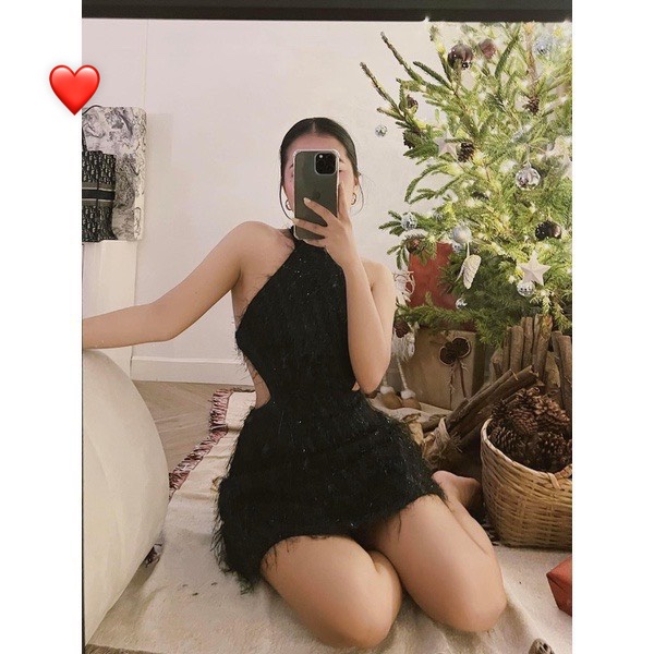 Đầm yếm lông hở lưng 1 dây ngang dáng ngắn xòe nhẹ cực hot , chất lông mềm mát