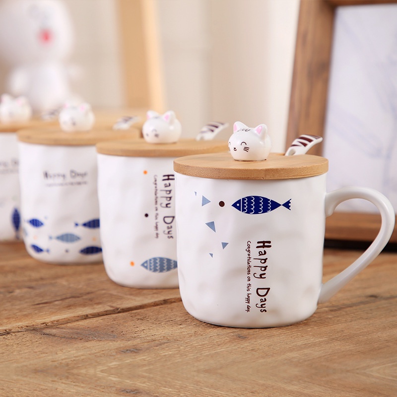 Hộp Quà CẶP ĐÔI HAPPY DAY - KHẮC TÊN THEO YÊU CẦU ý nghĩa, cốc sứ giữ nhiệt CÓ NẮP THÌA dung tích 400ml, ly sứ in logo
