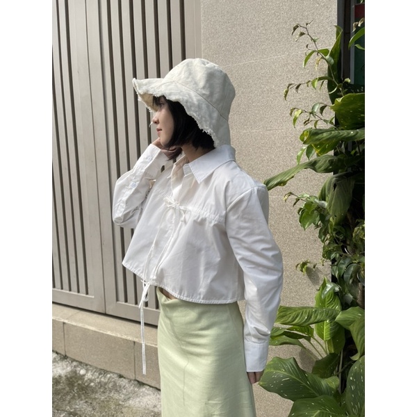 Áo sơ mi lửng cột dây