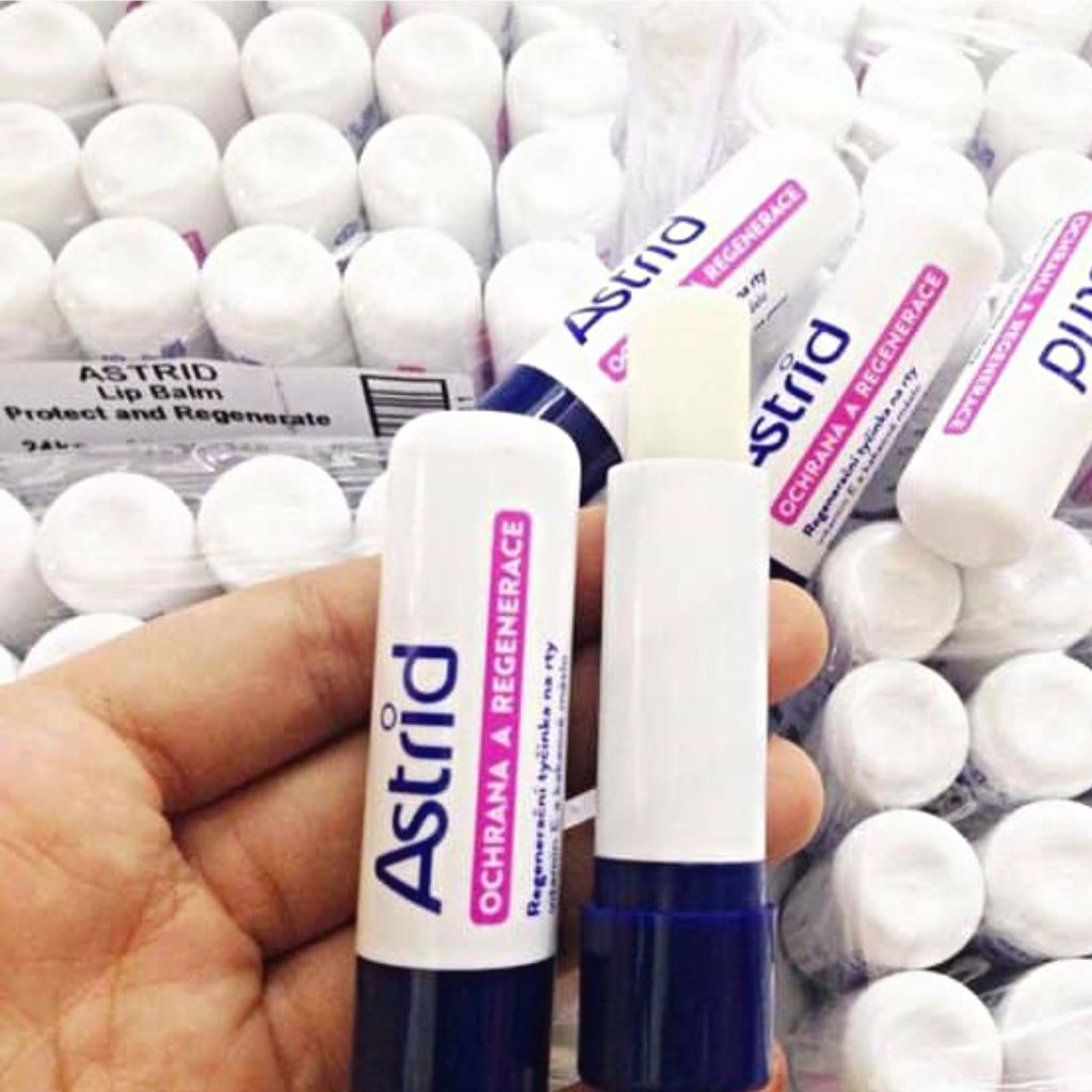 Son Dưỡng Môi Mỡ Hươu Astrid Multivitamin tẩy da chết, tái tạo môi mềm, dưỡng ẩm