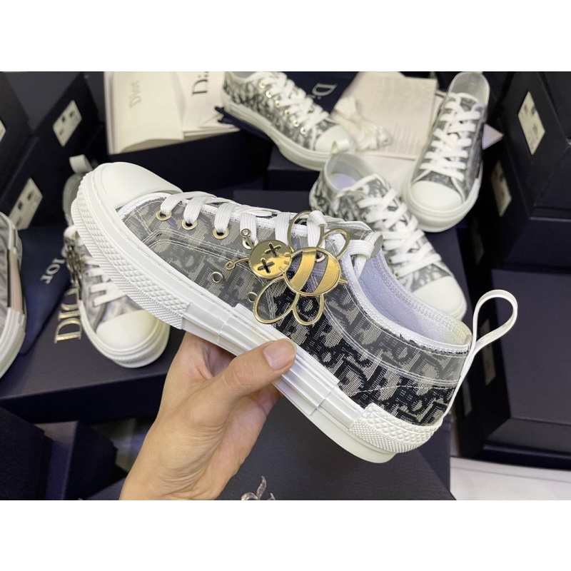 Giày sneaker vân cao cấp