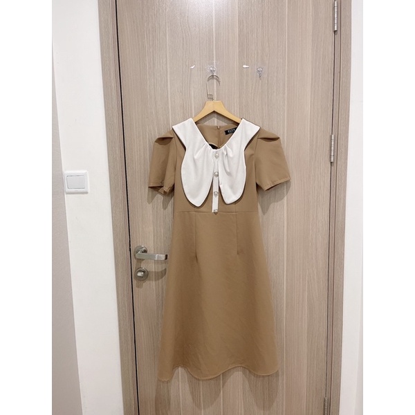 Thanh lý váy cổ bèo ELys size M