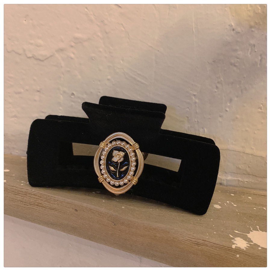 Kẹp Tóc Hình Hoa Đính Ngọc Trai Màu Đen Phong Cách Hàn Quốc Cổ Điển Thời Trang Cho Nữ