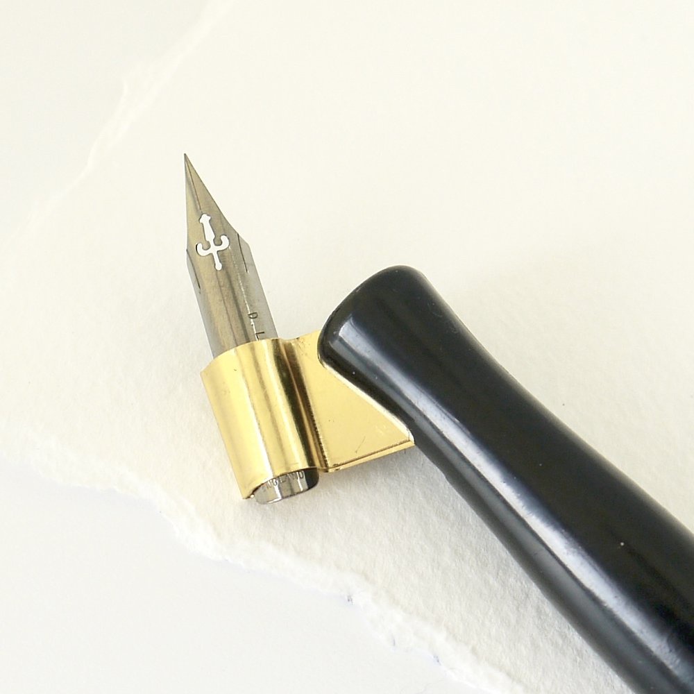 - Ngòi viết CALLIGRAPHY Leonardt EF Principal