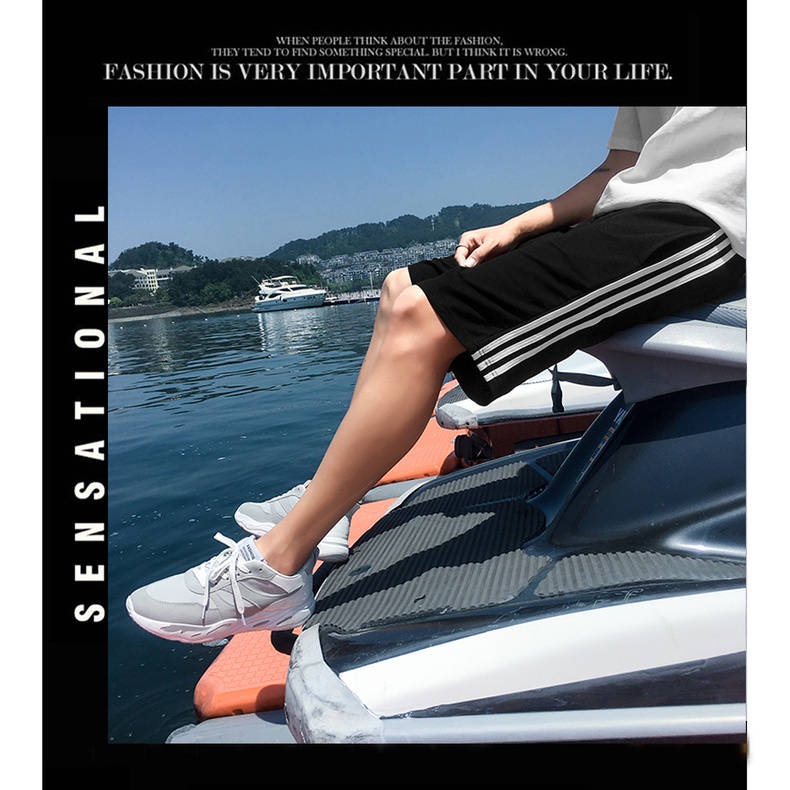 Quần Short Nam Familylove - Quần Đùi Nam Họa Tiết Kẻ Sọc Chất Liệu Da Cá Thoáng Mát Trẻ Trung Năng Động