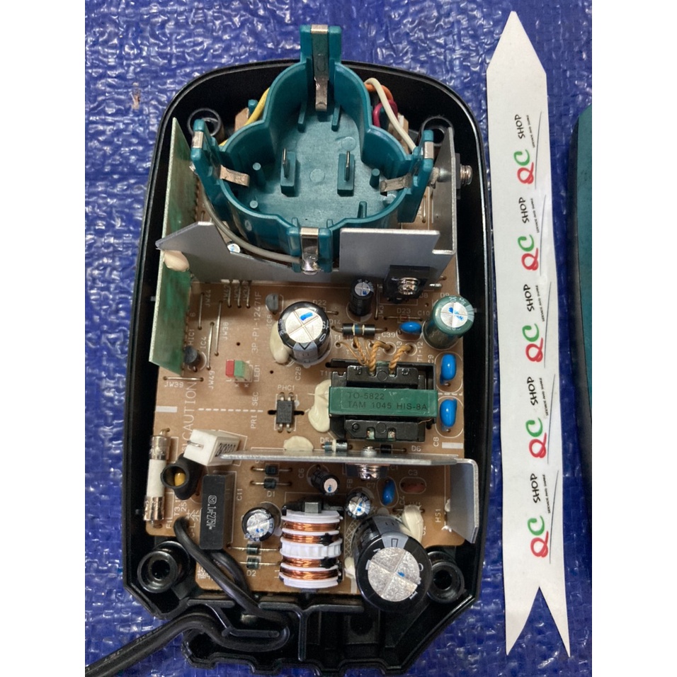 QC sạc makita DC10WA