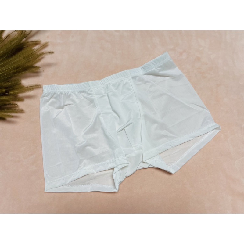 Quần lót nam boxer trăng vải lụa size L-XL