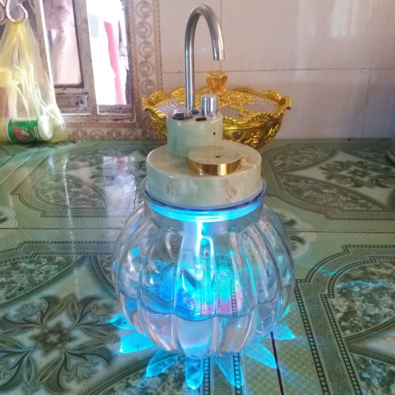 Bình Rót Rượu Tự Động Cảm Ứng ( Mẫu Thủy Tinh Vòi Inox ) Không Kén Ly