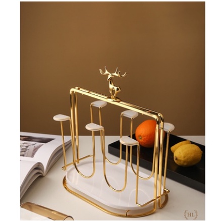 Úp cốc vàng gương có khay hứng nước kèm núm bọc chống trượt Decor đầu Hươu 2022 | ÚP CỐC HƯƠU VÀNG