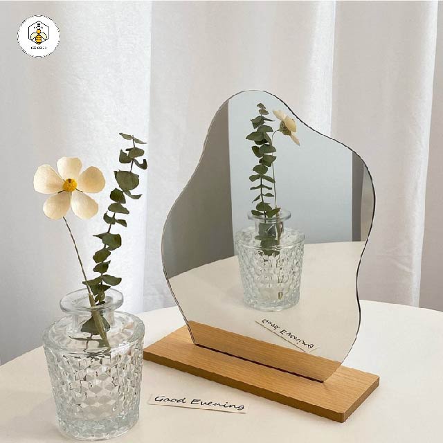 Gương để bàn chân gỗ Decor hình hạt xoài nhỏ nhắn dành cho các cô nàng