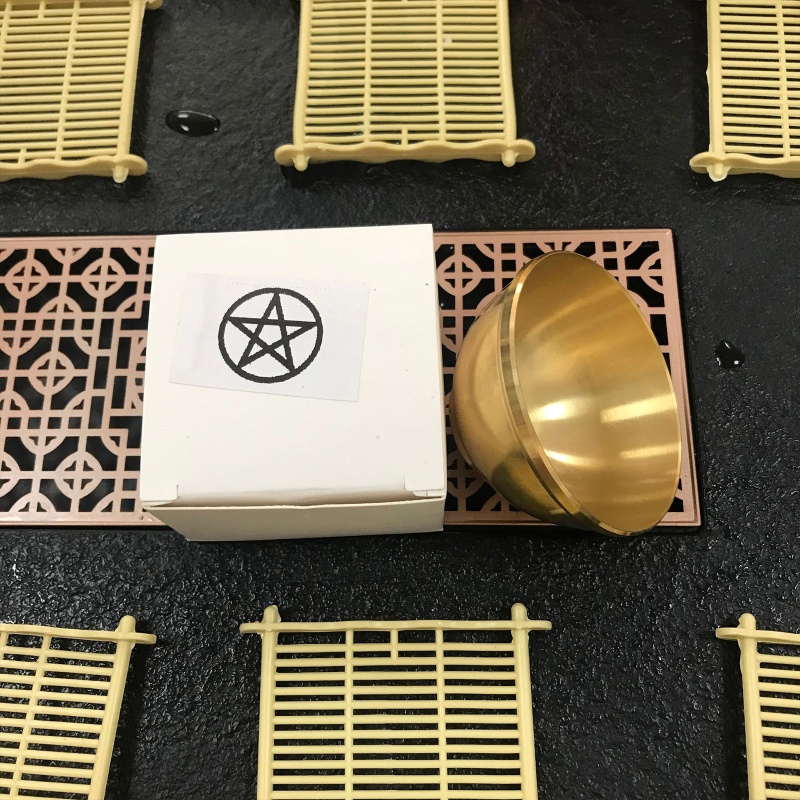 Tô Kim Loại Dùng Dự Tiệc Altar U Độc Đáo Tiện Dụng