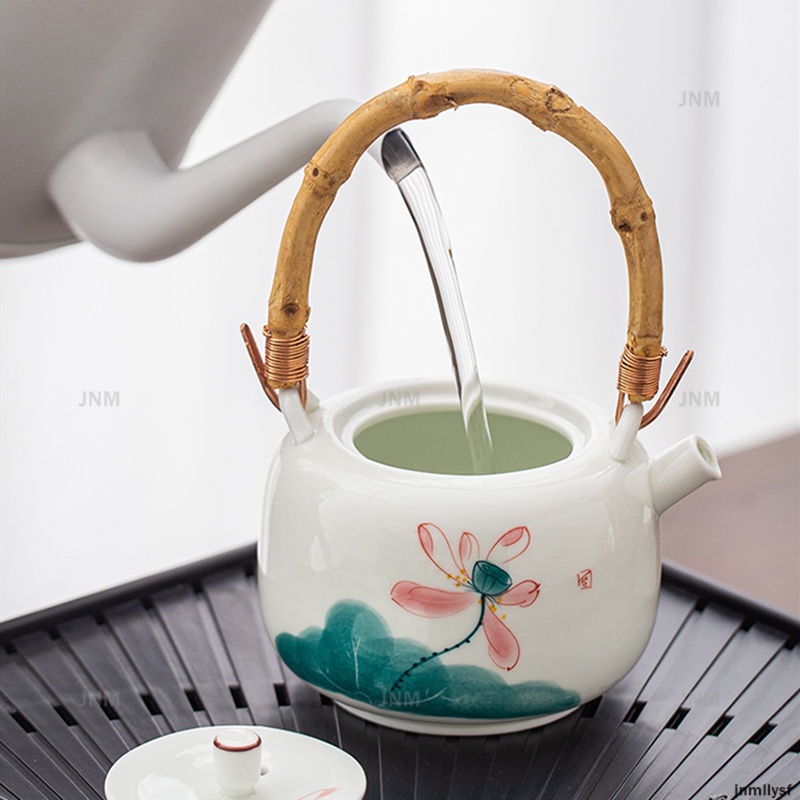 Ấm Trà Sứ Trắng Vẽ Tay Phong Cách Trung Hoa Cổ Điển