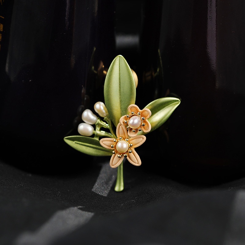 Trâm Cài Áo Hình Hoa Lily Đính Ngọc Trai Phong Cách Baroque Cổ Điển