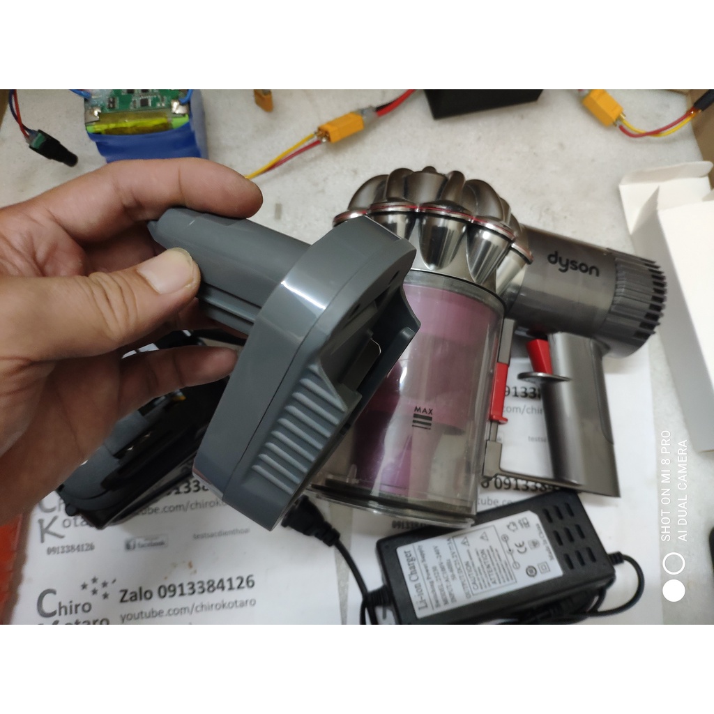 Bộ pin cho máy hút bụi Dyson dùng pin hệ V6 21.6V sang dùng vỏ pin Makita LXT đóng pin 5S/6S