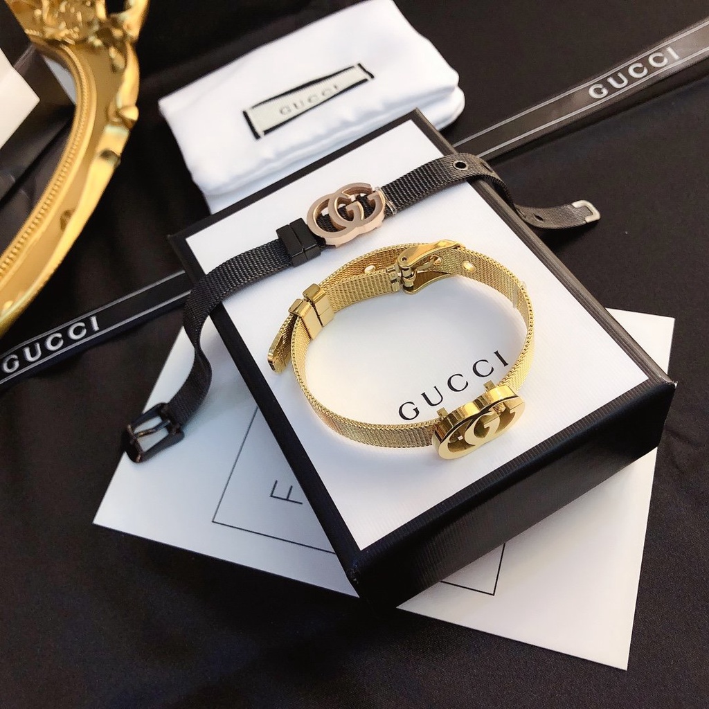 Vòng Tay Gucci Bằng Thép Titan Họa Tiết Hai Chữ GG