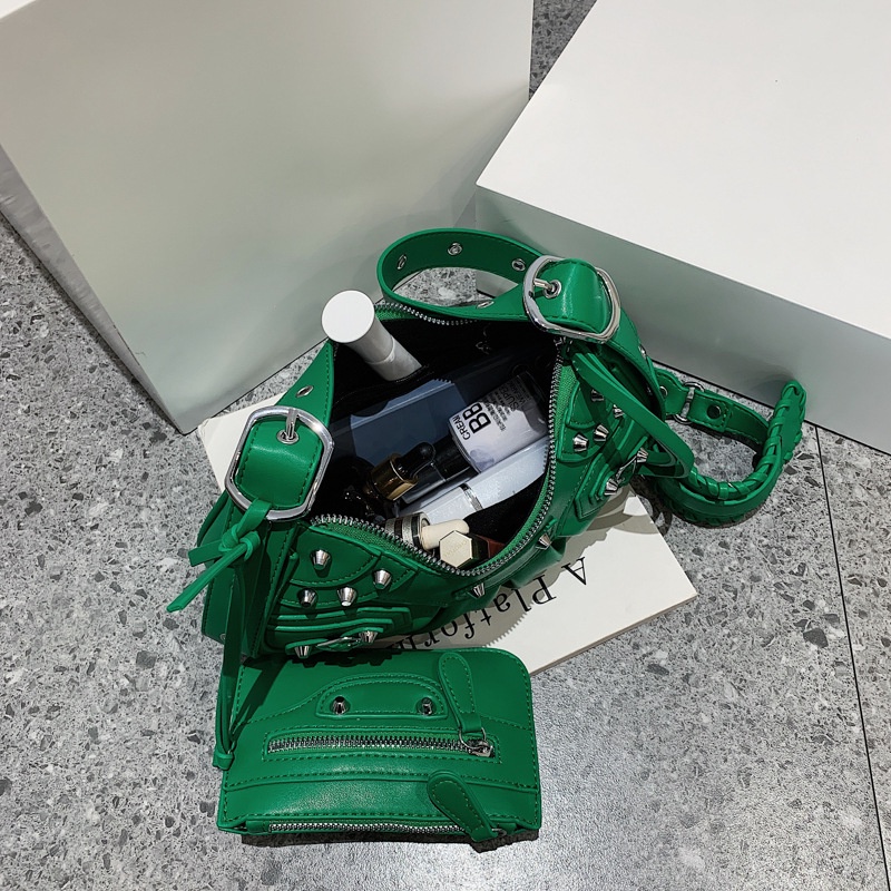 Túi Đeo Vai Đính Đinh Tán Phong Cách Âu Mỹ Retro Mẫu Mới 2022