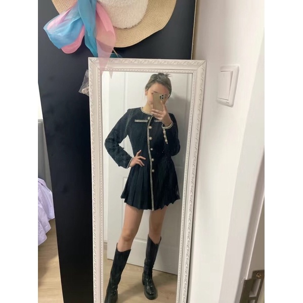 Váy dạ tweed đen xếp ly xoè dáng ngắn sang chảnh
