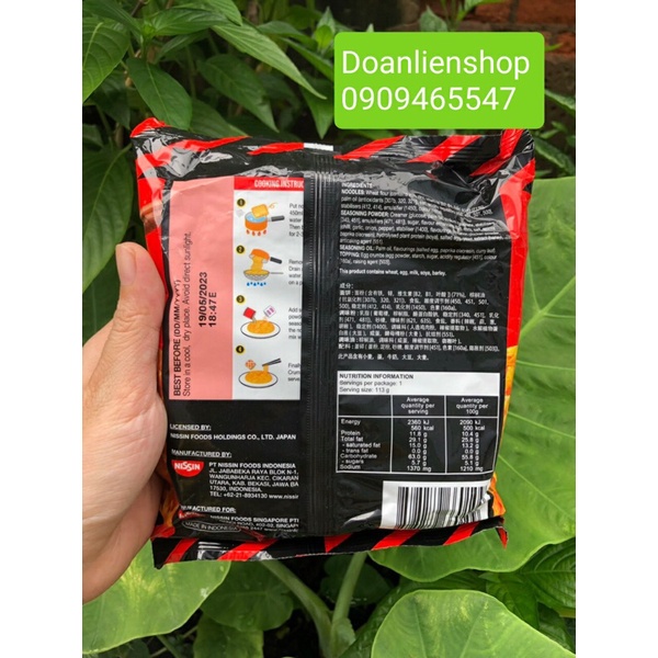 NISSIN - IRVINS SALTED EGG FLAVOUR MÌ TRỘN TRỨNG MUỐI ĂN LIỀN 113g