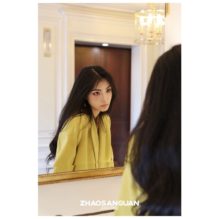 Phong Cách mới!Bộ Áo Vest + Chân Váy Ngắn Màu Vàng Mù Tạt Phong Cách Thời Trang Công Sở Mùa Thu 2022 Mới