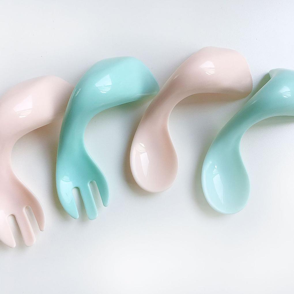 Set 2 Muỗng / Nĩa / Nĩa Tập Ăn Tay Cầm Cong Dễ Sử Dụng Cho Bé