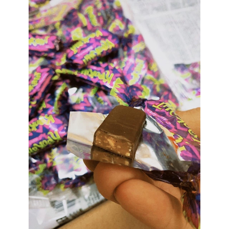 Kẹo tím - caramel hạnh nhân giòn (Nga) DATE 2023