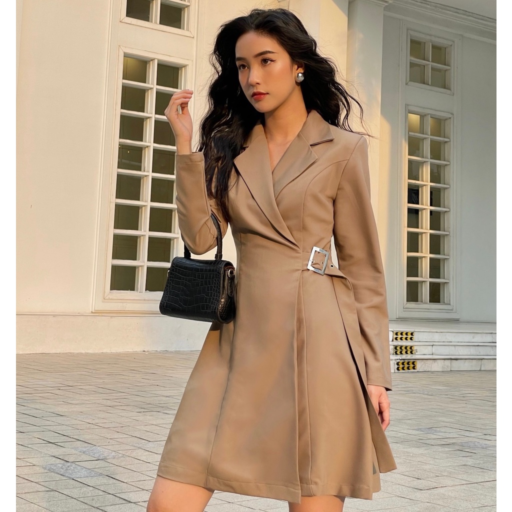 RECHIC Đầm ngắn Laelia kiểu tay dài cổ vest có thắt eo sang trọng thời thượng
