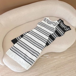 39118. ĐẦM LEN KẺ SỌC SÁT NÁCH